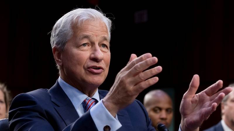 JPMorgan’s CEO warns of economic ‘storm’