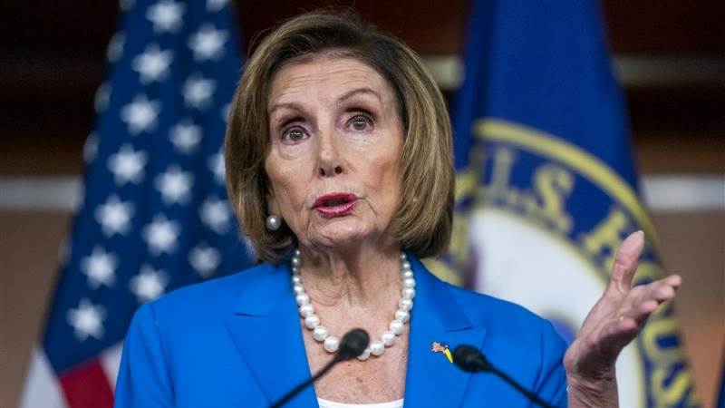 Pelosi says Dems can still take the House