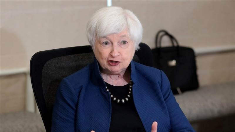 Yellen calls for more effective crypto oversight