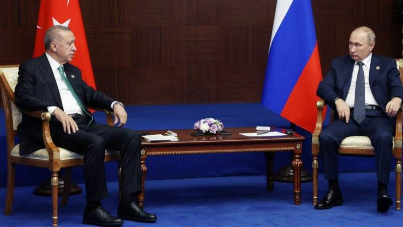 Erdogan, Putin discuss Ukraine crisis, grain deal