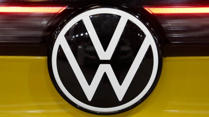 VW to cut down manual car production in China – report