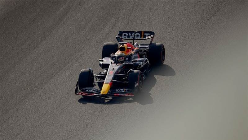 Verstappen takes pole for Abu Dhabi GP