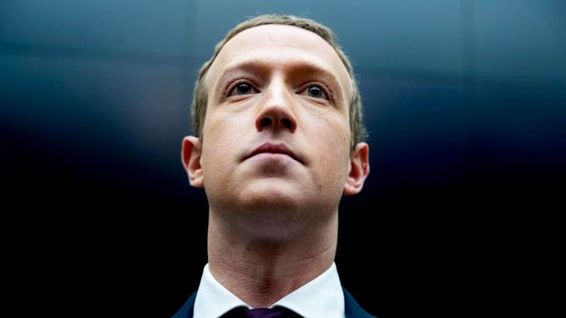 Report: Zuckerberg set to step down as CEO next year