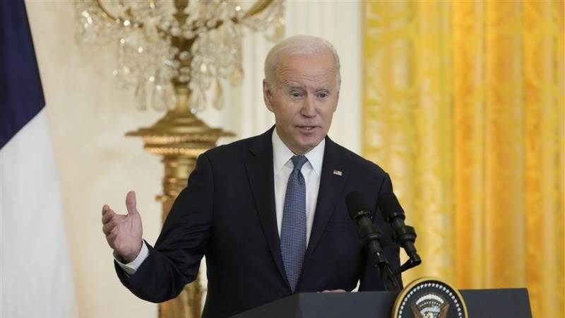 Biden confirms he will not ‘back off’ on paid leave