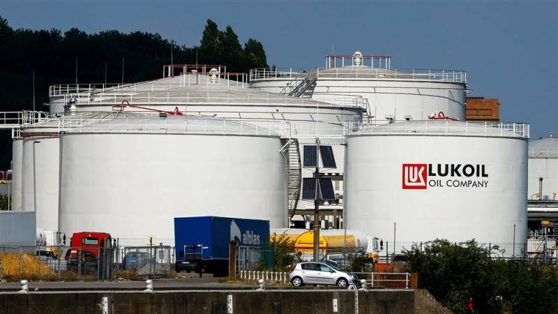 Lukoil’s Italy refinery will operate despite oil ban