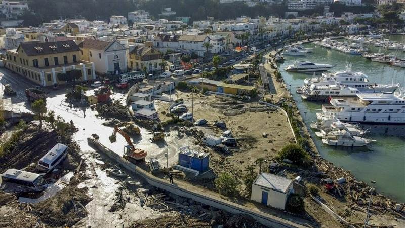 Italy to evacuate 1,000 people after Ischia landslide