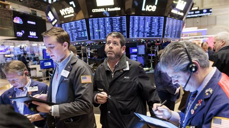 US stocks mostly lower at close after November jobs report