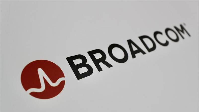 Broadcom reports revenue of $8.9 billion in Q4