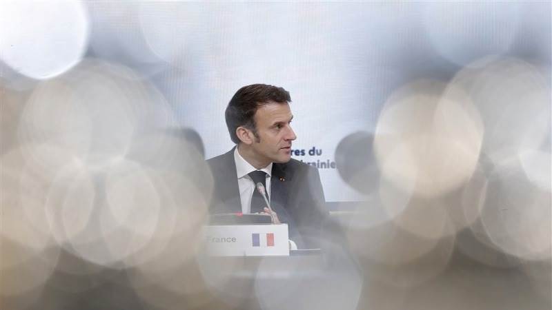 Macron: Deal on removing heavy weapons from Zaporizhzhia made