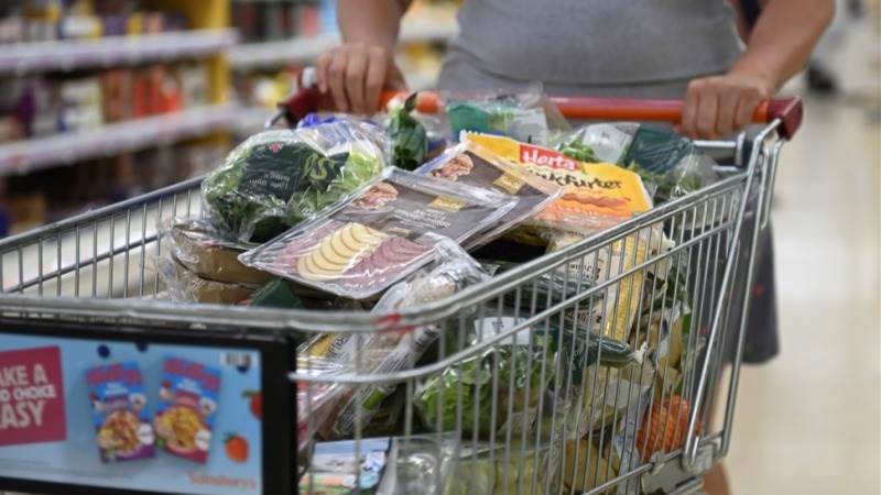 UK inflation down to 10.7% in November