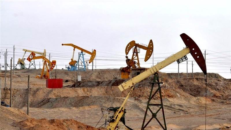 China, Iran to develop oil and gas fields