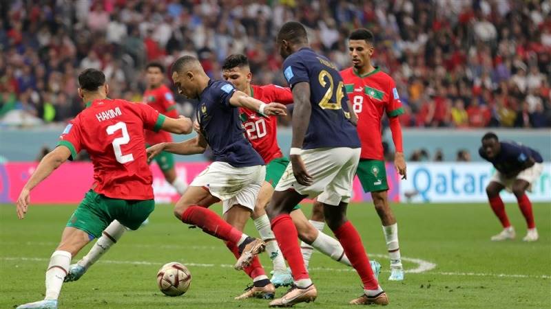 France beat Morocco to secure World Cup final