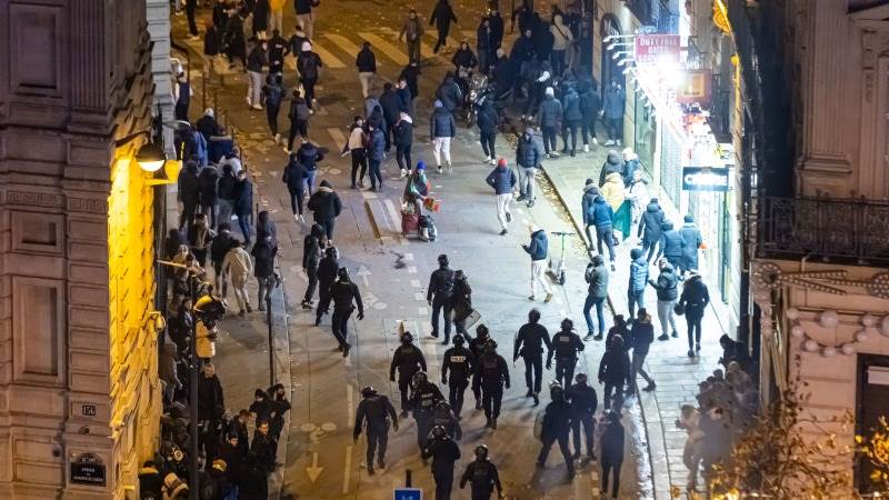 Over 100 rioters arrested in Paris after World Cup game