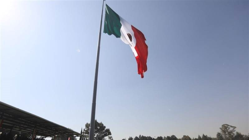 Peru expels Mexican envoy