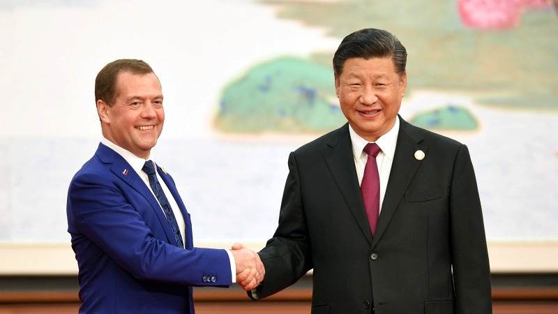 Xi, Medvedev discuss Ukraine in Beijing