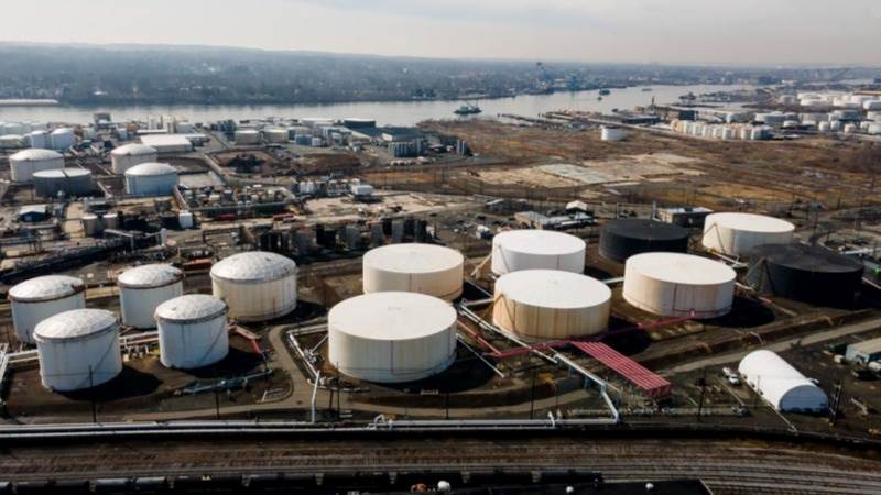 EIA: US crude inventories down by 5.9 million barrels