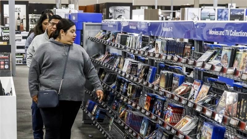 US consumer confidence improves in December