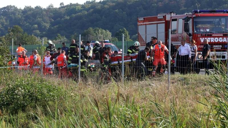 Bus crash in Spain left 4 dead