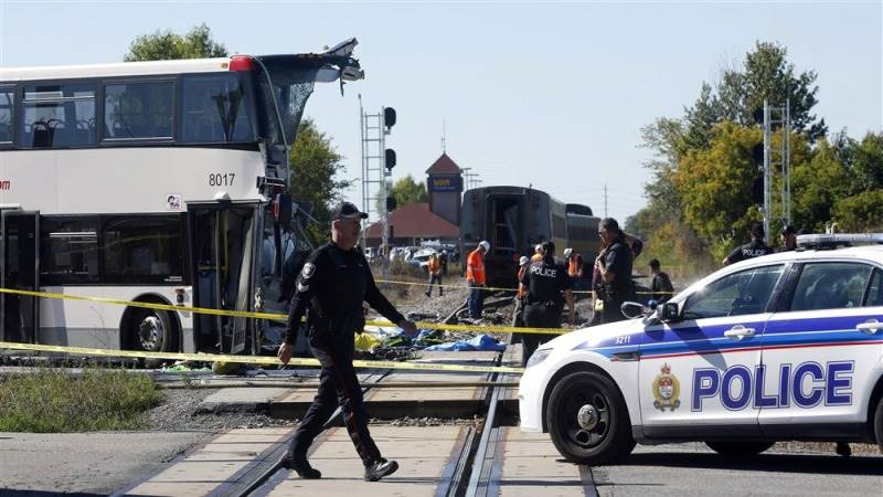 53 injured in bus crash in Canada