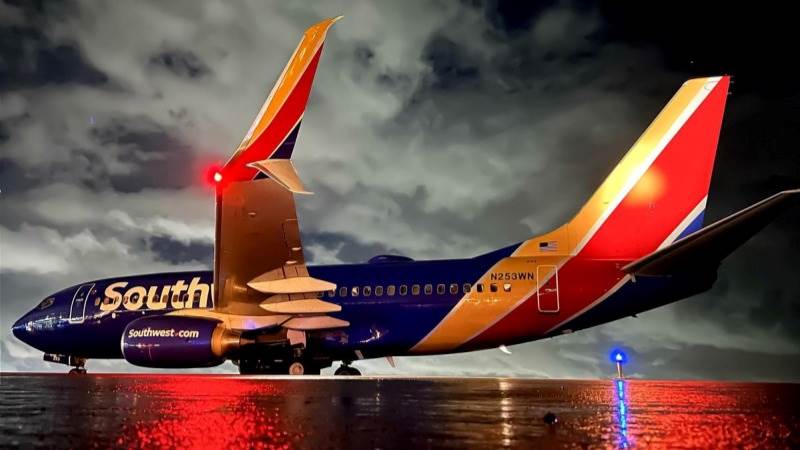 Southwest calls off 2/3 of flights, US totals nearly 5,000