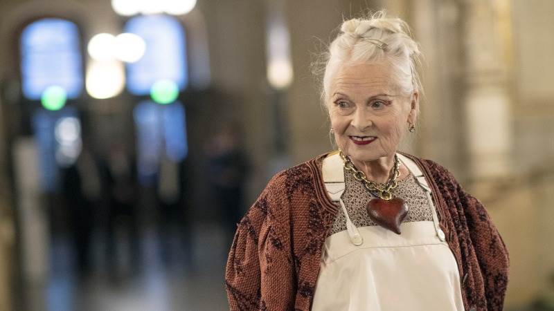 Designer Vivienne Westwood dies