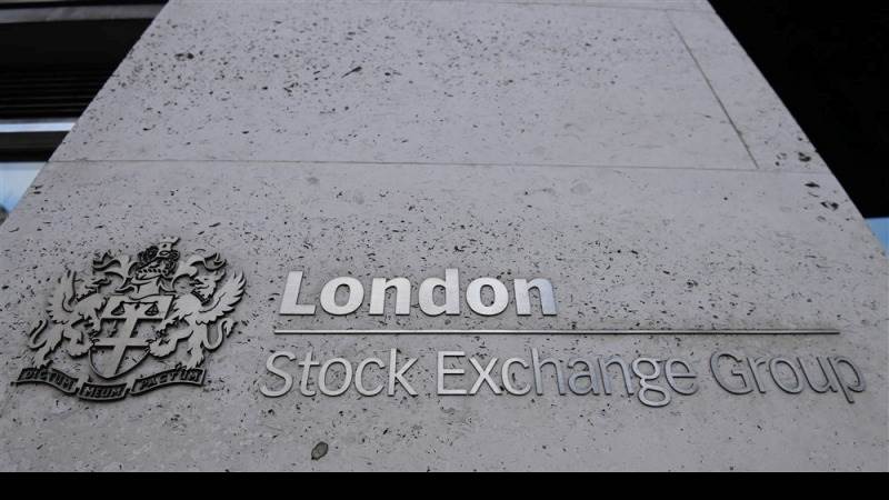 FTSE closes lower last trading session of year, slightly up 2022