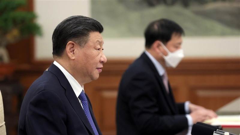 Xi urges unity as China eases COVID measures