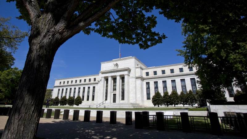 US Fed, partners warn banks about crypto ops