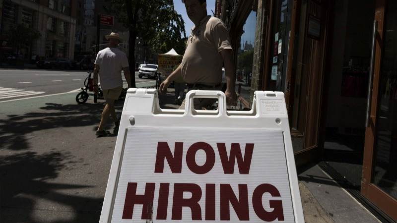 US job openings slightly up to 10.5 million in Nov.