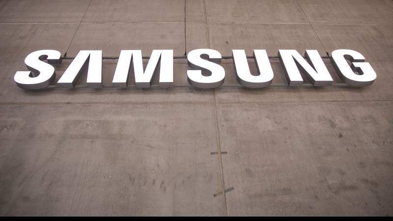 Samsung’s Q4 operating profit slumps 69% to $3.4B