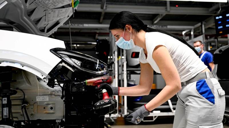 Germany’s factory orders down by 5.3% in November