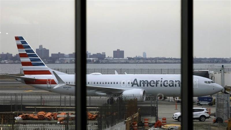 Airline stocks struggle in premarket on FAA system outage