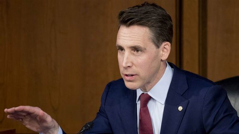 Hawley asks DoJ to detail response to Biden docs case