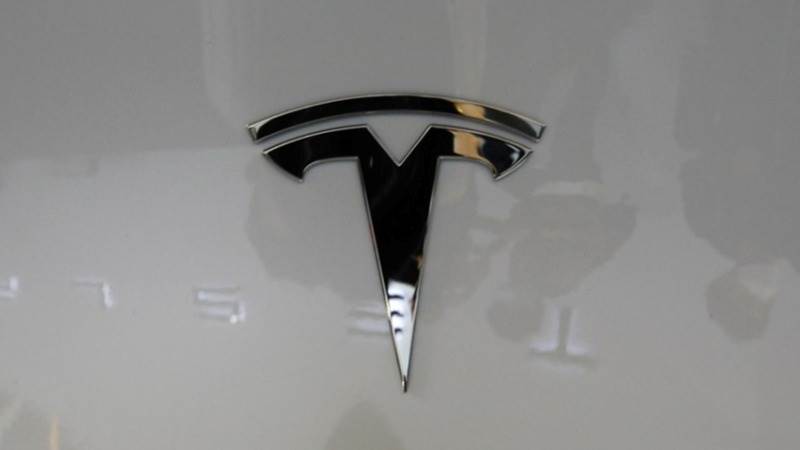 Tesla stock sinks 5% as carmaker slashes prices