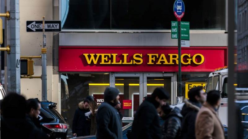 Wells Fargo CFO: Economy will continue to slow