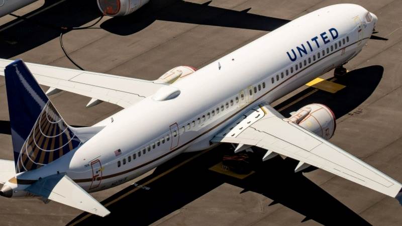 United Airlines revenue rises to $12.4B in Q4