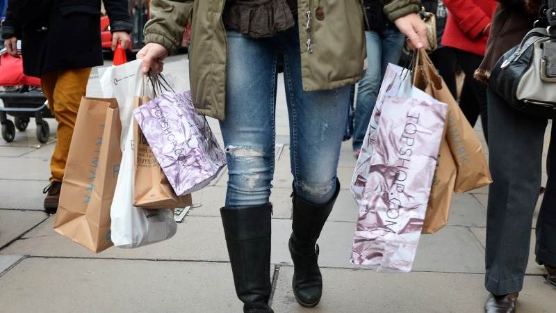 UK consumer confidence declines in January