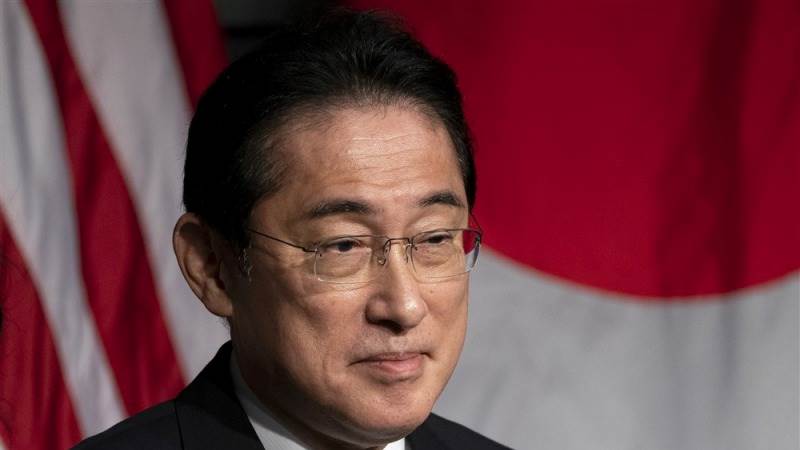 Japan’s Kishida reportedly to visit Kiev in February