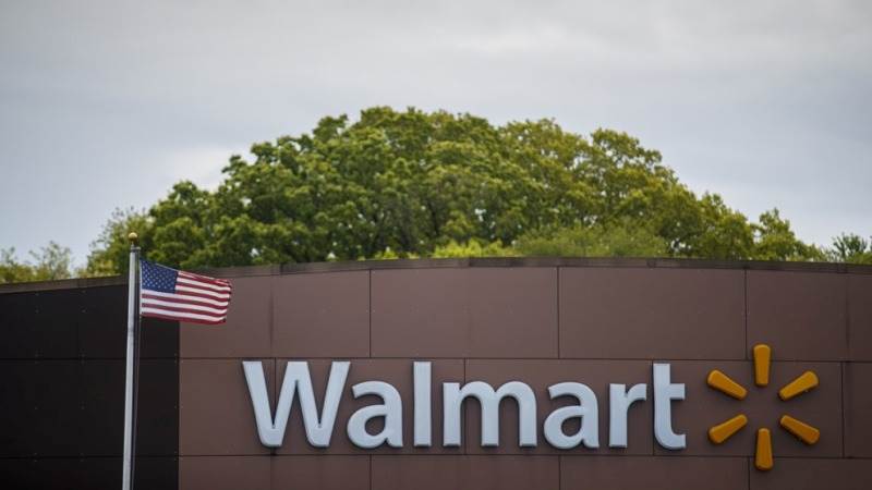 Walmart to raise average hourly wage to over $17.5