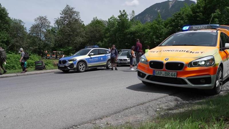 At least 2 dead in knife attack on train in Germany