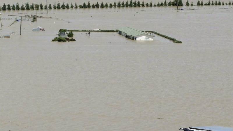 Floods in New Zealand’s Auckland leave 2 dead, 2 missing