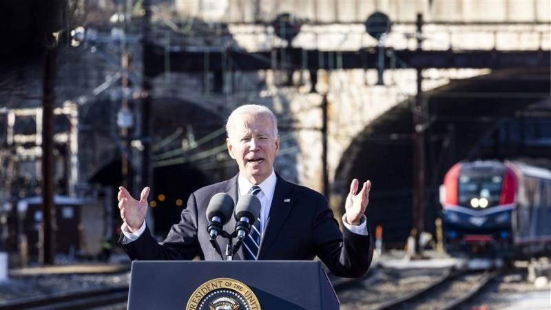 Biden: Investment in R&D down to 0.7% of GDP