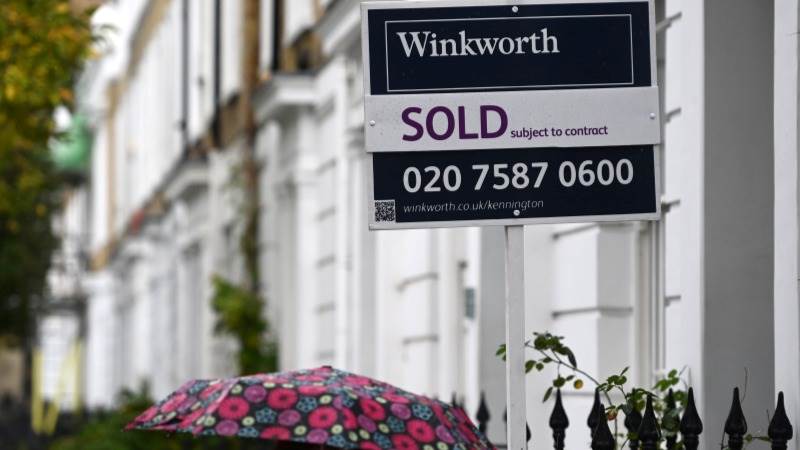 UK annual house price growth down to 1.1% in January