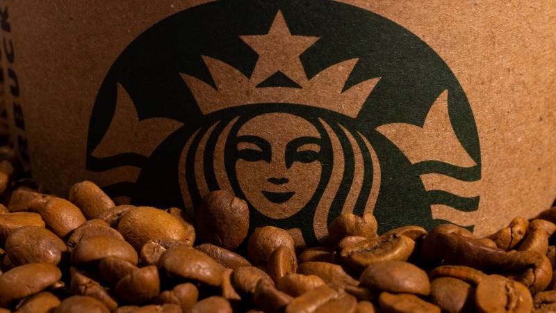 Starbucks posts revenues of $8.7 billion in Q1