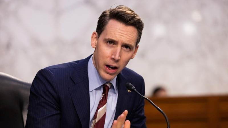 Hawley slams Biden’s response to China’s balloon