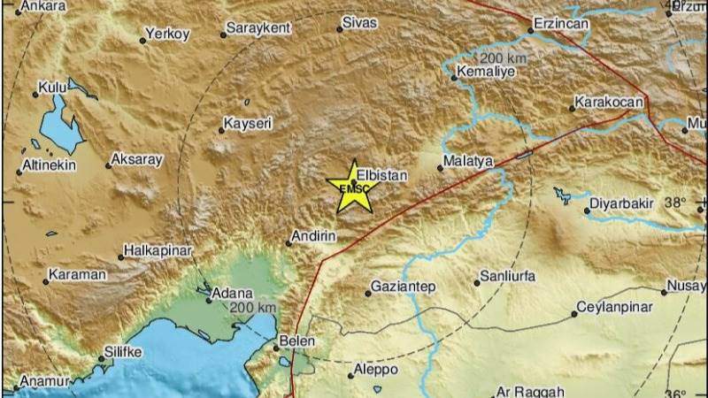 New 7.7-magnitude earthquake hits Turkey