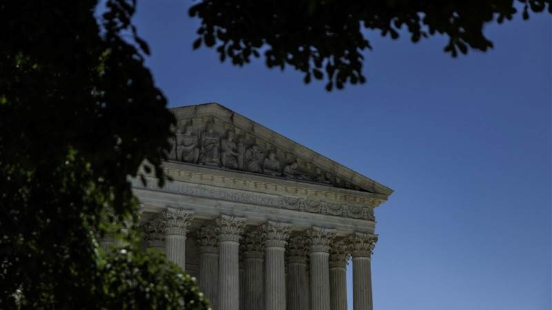 WH tells SCOTUS Title 42 will end with COVID curbs