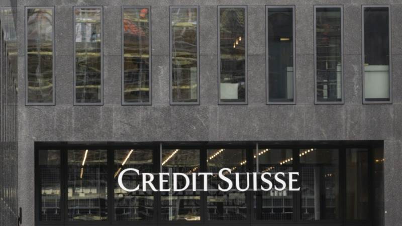 Credit Suisse dips 15% after reporting biggest loss since 2008