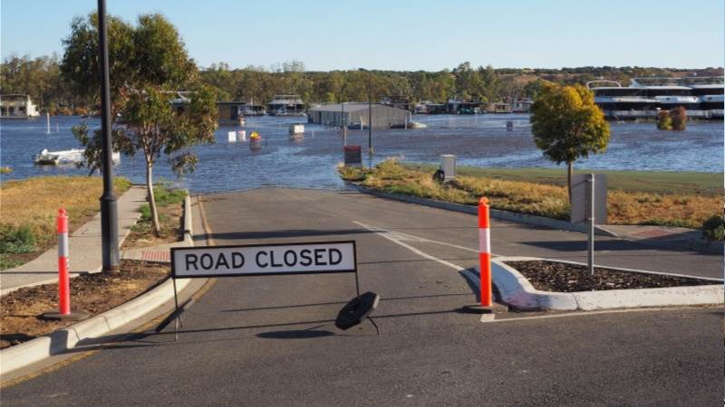 Thousands lose power as New Zealand faces storm