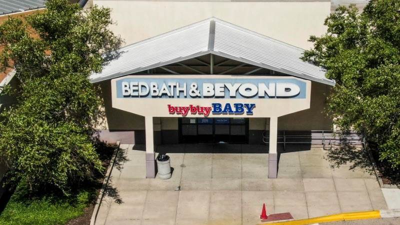 Bed Bath and Beyond plunges 12% on news of store closures